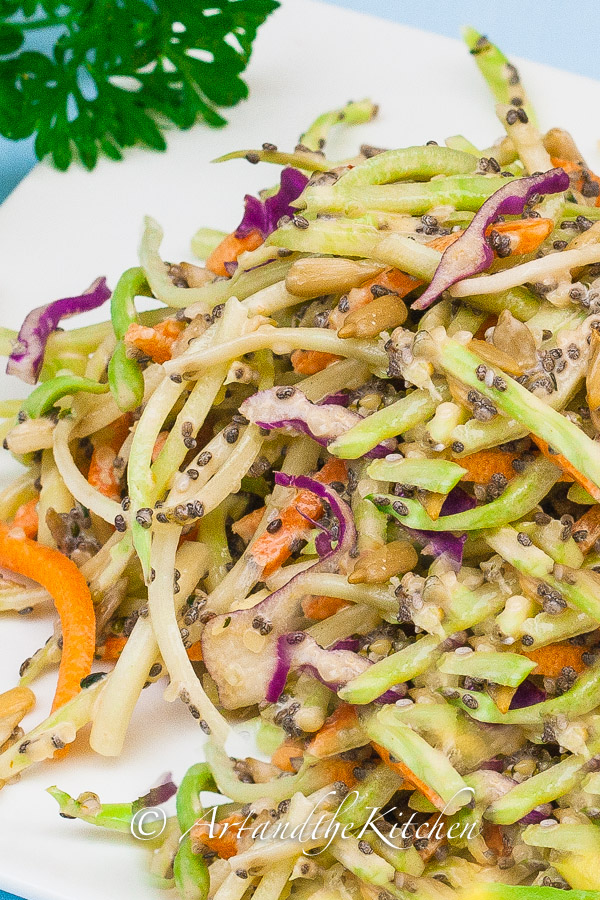 broccoli salad with chia and hemp seeds