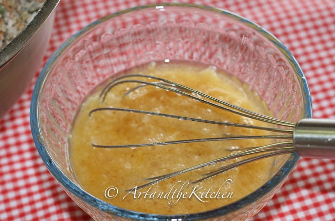 slightly beat eggs, oil and vanilla in glass bowl with whisk.