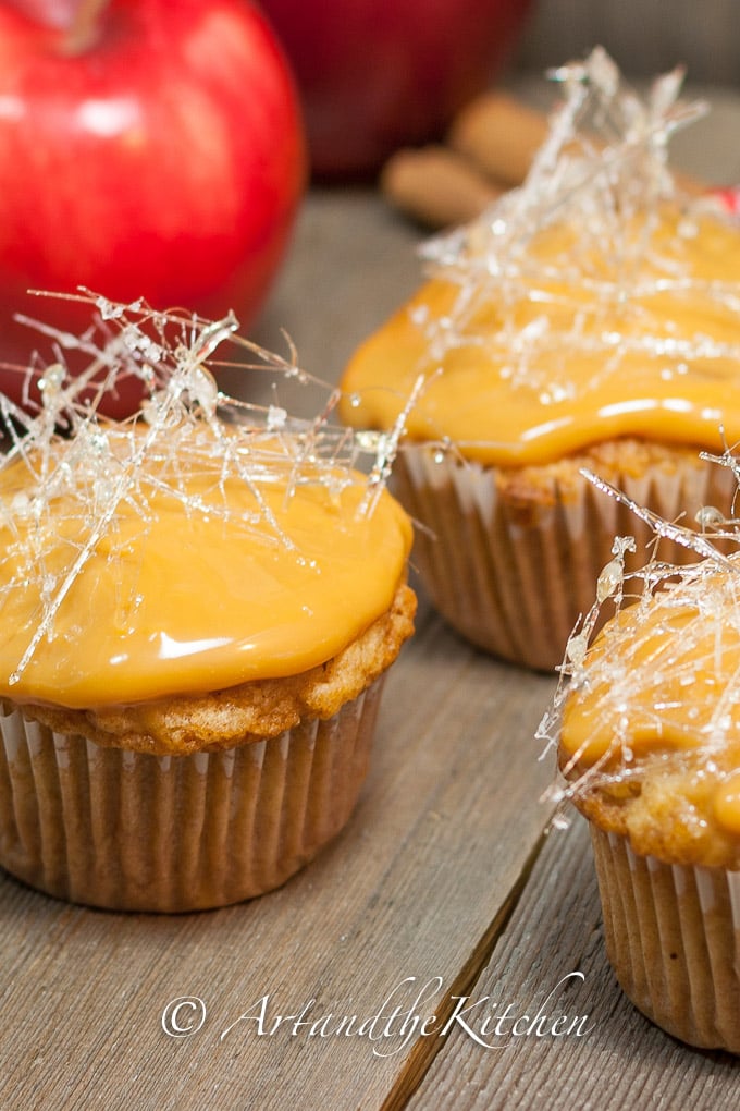 caramel apple cupcakes