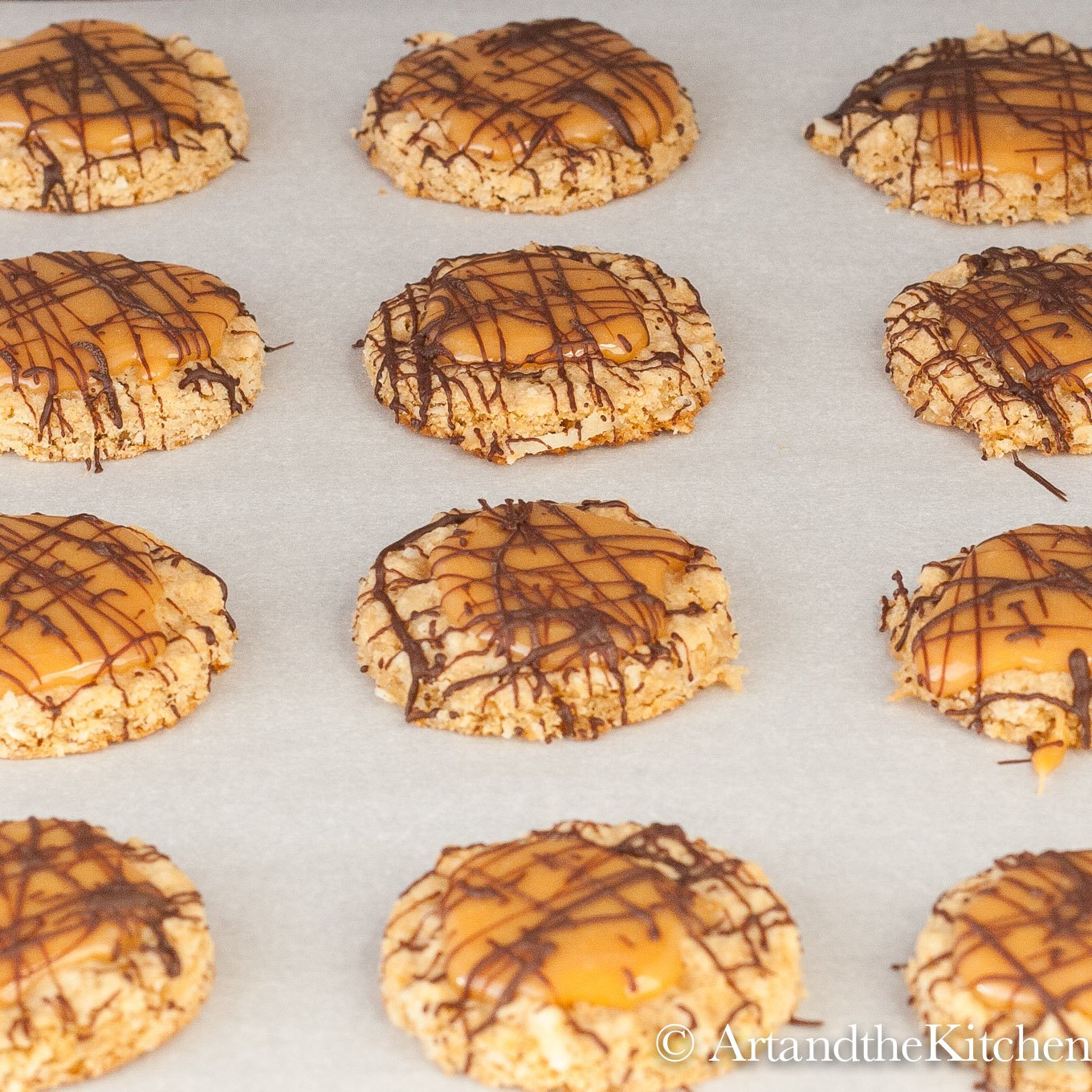 Oatmeal Caramel Cookies