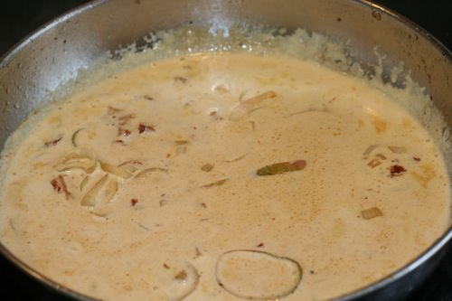 Chicken with Sun-Dried Tomato Sauce