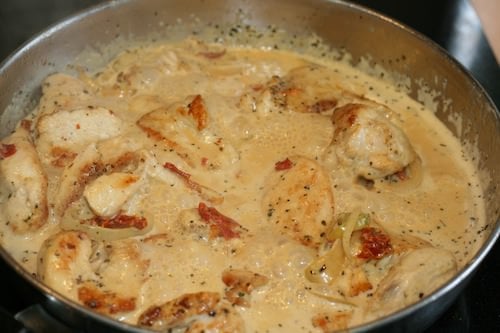 Chicken with Sun-Dried Tomato Sauce
