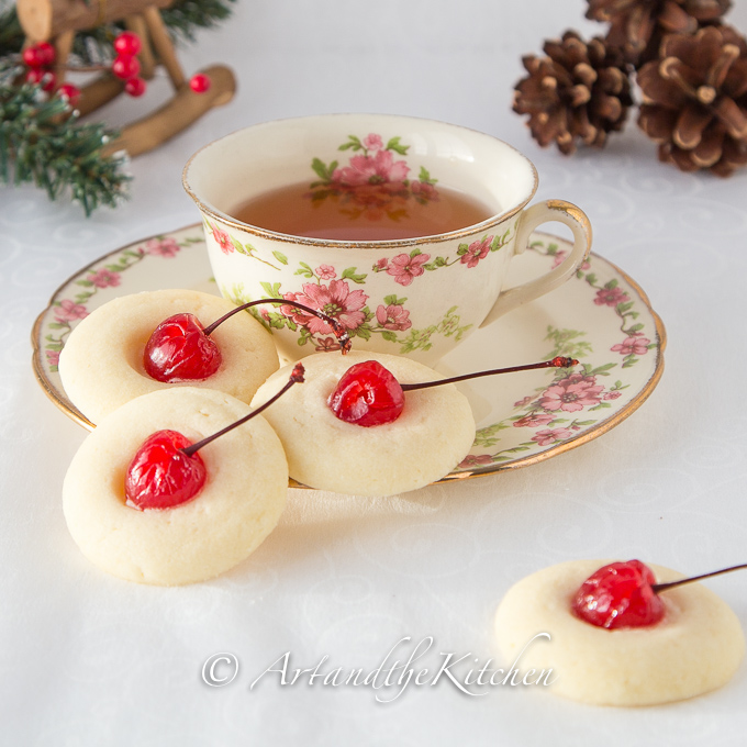 Moms Whipped Shortbread cookies