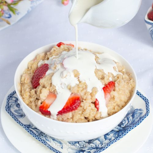 How to make perfect Strawberries and Cream Oatmeal Art and the Kitchen