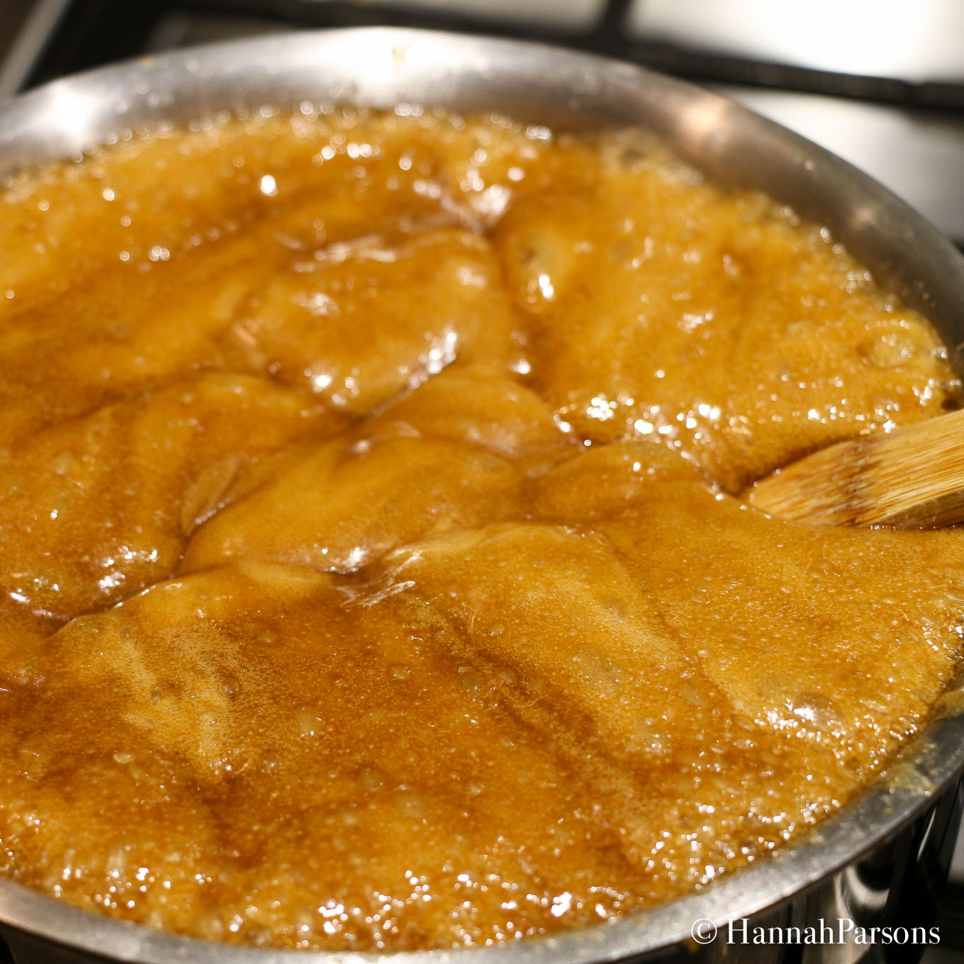 Caramel Popcorn foaming to caramel color